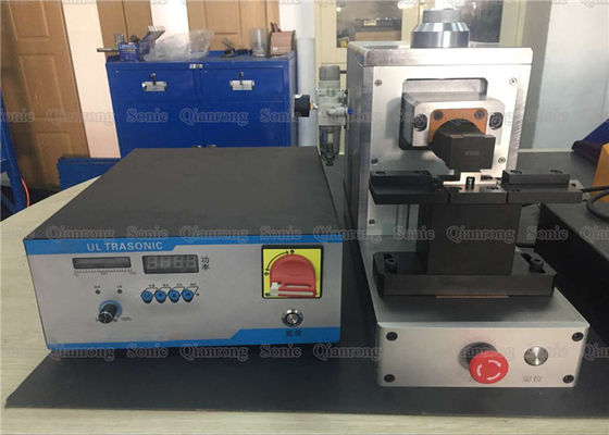soldadura que suelda ultrasónica del metal 380V para los terminales y los alambres de cobre 0,05 - 0.9Mpa