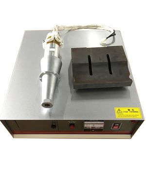 Cuerno modificado para requisitos particulares de la soldadura ultrasónica Titanium o acero 15Khz Sonotrode y generador