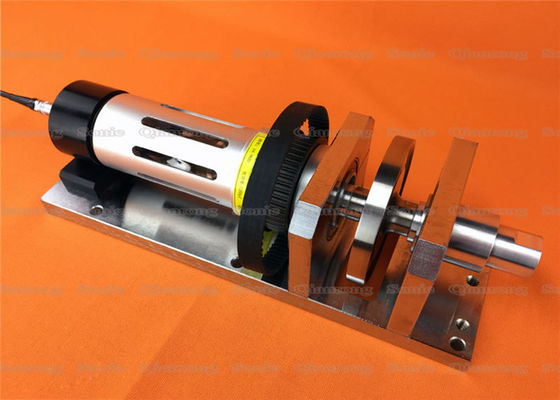 Máquina de coser ultrasónica longitudinal, vibración de grabación en relieve ultrasónica de la máquina para el material más grueso especial de TPU